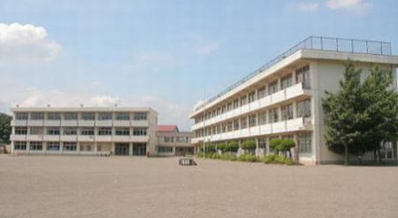 【小学校】海老名市立　上星小学校まで509ｍ
