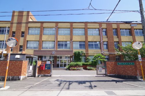 【小学校】阪南市立尾崎小学校まで734ｍ