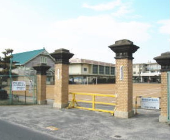 【小学校】あま市立七宝小学校まで670ｍ
