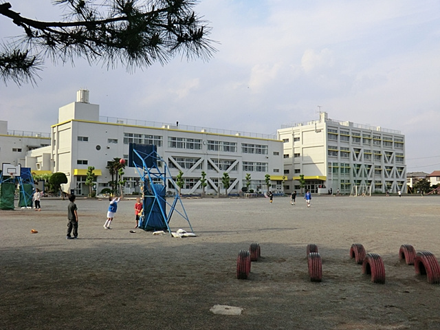 【小学校】入間市立　藤沢小学校まで350ｍ