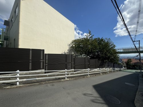 【小学校】神戸市立美野丘小学校まで701ｍ