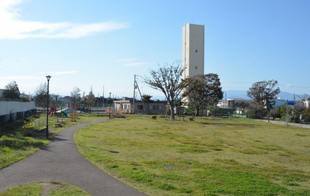 【公園】しろやま公園まで813ｍ