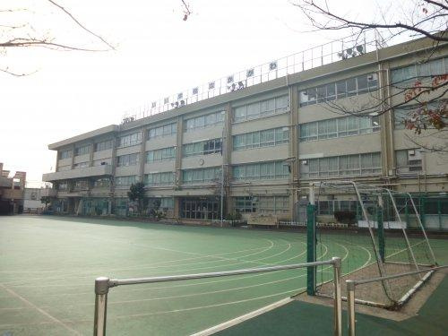 【小学校】墨田区立中川小学校まで327ｍ