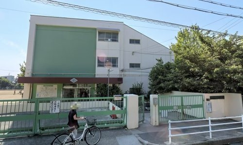 【小学校】高石市立取石小学校まで1066ｍ