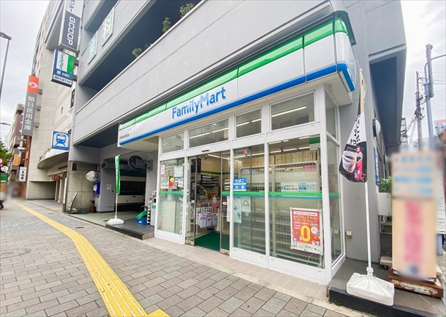 【コンビニエンスストア】ファミリーマート　新御徒町駅前店まで953ｍ