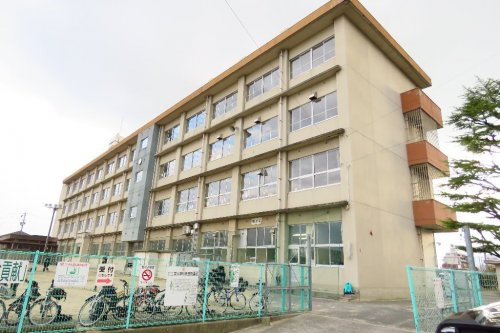 【小学校】福山市立川口東小学校まで160ｍ