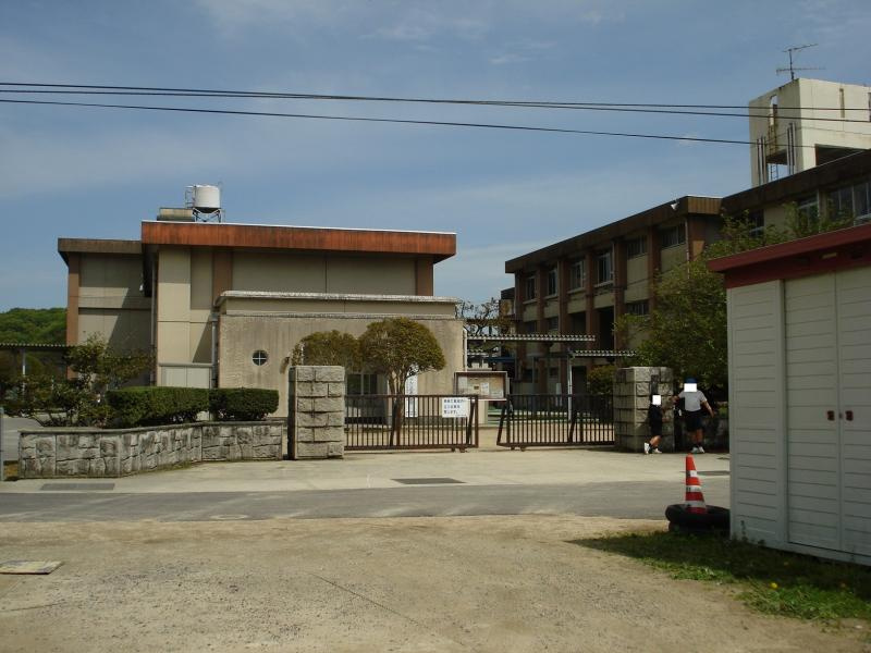 【小学校】御野小学校まで1061ｍ