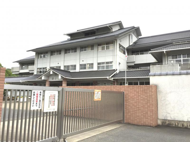 【中学校】尾道市立美木中学校まで879ｍ