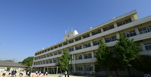 【中学校】三原市立本郷中学校まで3615ｍ
