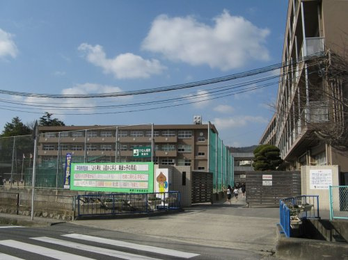 【小学校】尾道市立栗原小学校まで430ｍ