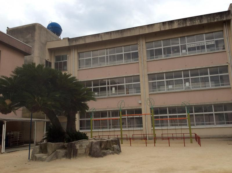 【小学校】尾道市立向島中央小学校まで1021ｍ