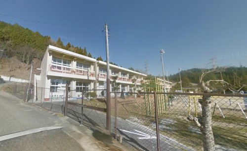 【小学校】敷島小学校まで4400ｍ
