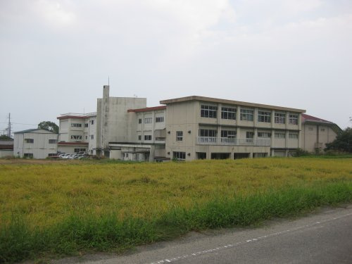 【小学校】高島市立新旭北小学校まで3868ｍ