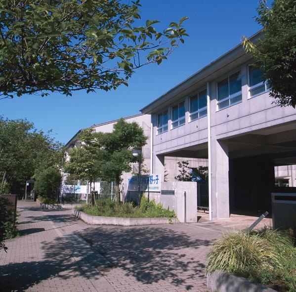 【小学校】みなみ野小学校まで678ｍ