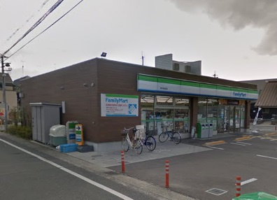 【コンビニエンスストア】ファミリーマート　伊丹堀池店まで143ｍ