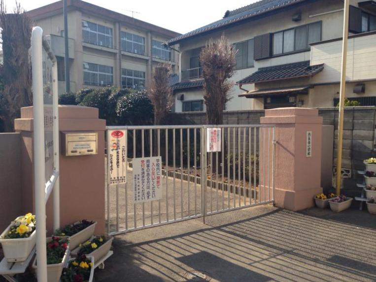 【小学校】鴻巣市立鴻巣南小学校まで165ｍ