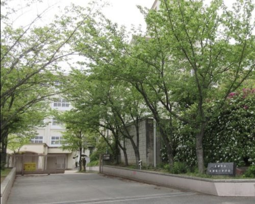 【中学校】宝塚市立宝塚第一中学校まで2143ｍ
