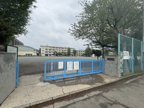 【小学校】小平第九小学校まで900ｍ