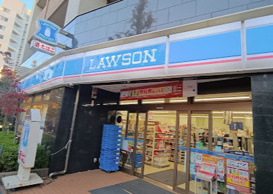 【コンビニエンスストア】ローソン　代々木西参道店まで637ｍ