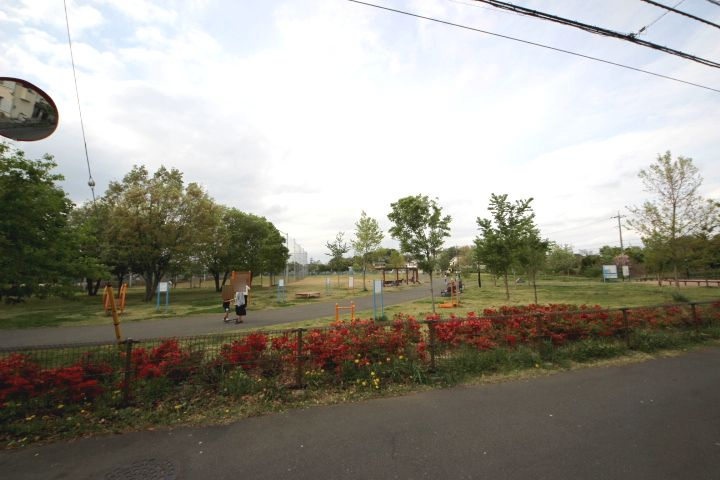 【公園】六仙公園まで450ｍ