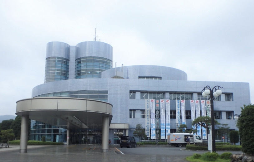 【市役所・区役所】寄居町役場まで742ｍ