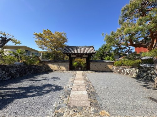 【寺院・神社】鹿王院まで686ｍ