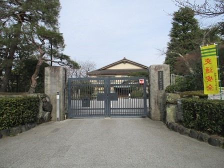 【小学校】嵯峨小学校まで800ｍ