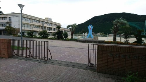 【中学校】霧島市立国分南中学校まで2402ｍ