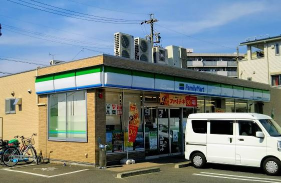 【コンビニエンスストア】ファミリーマート　熱田一番町店まで535ｍ
