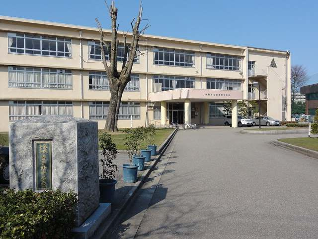 【小学校】能町小学校まで281ｍ
