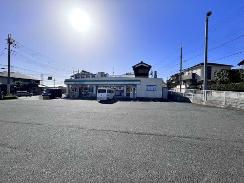 【コンビニエンスストア】ファミリーマート　広陵みささぎ台店まで1048ｍ