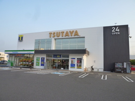 【コンビニエンスストア】ファミリーマート　TSUTAYA神辺店まで954ｍ