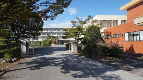 【中学校】一宮市立木曽川中学校まで888ｍ