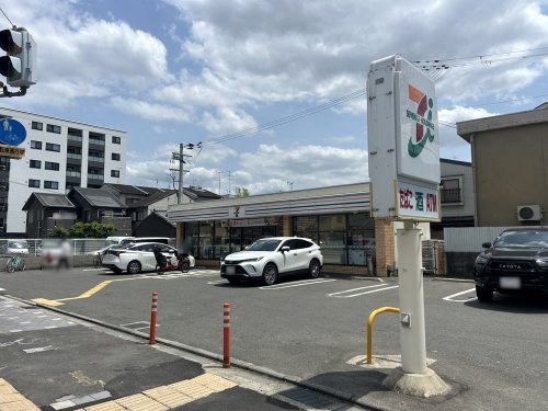 【コンビニエンスストア】セブンイレブン　京都御池御前店まで391ｍ