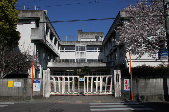 【小学校】江ノ口小学校まで326ｍ
