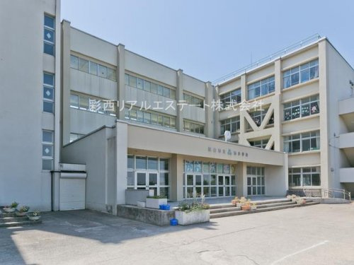 【小学校】南小学校まで1376ｍ