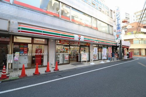 【コンビニエンスストア】セブンイレブン　東久留米駅北口店まで690ｍ