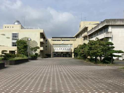 【中学校】比企郡吉見町立吉見中学校まで3190ｍ