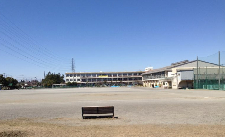 【中学校】鴻巣市立鴻巣北中学校まで957ｍ