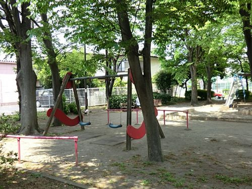 【公園】　緑野南公園まで620ｍ