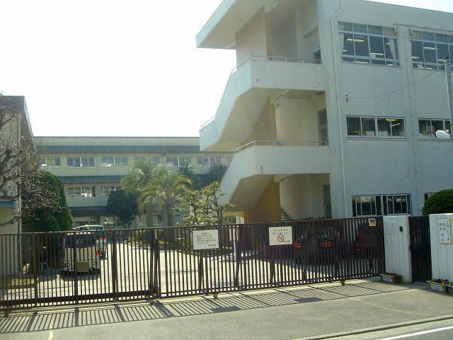 【小学校】矢賀小学校まで408ｍ