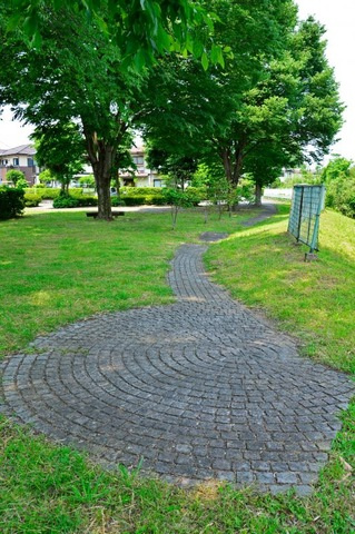 【公園】せせらぎ広場まで984ｍ