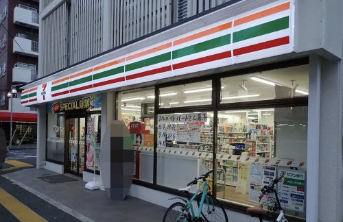 【コンビニエンスストア】セブン-イレブン　川越南大塚駅北店まで698ｍ