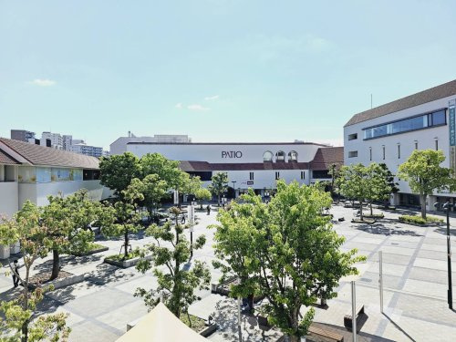 【ショッピングセンター】須磨パティオまで582ｍ