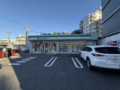 【コンビニエンスストア】ファミリーマート　千種向陽店まで665ｍ