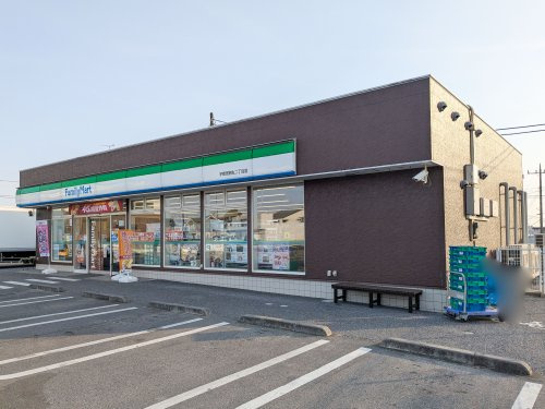 【コンビニエンスストア】ファミリーマート　宇都宮駒生二丁目店まで345ｍ