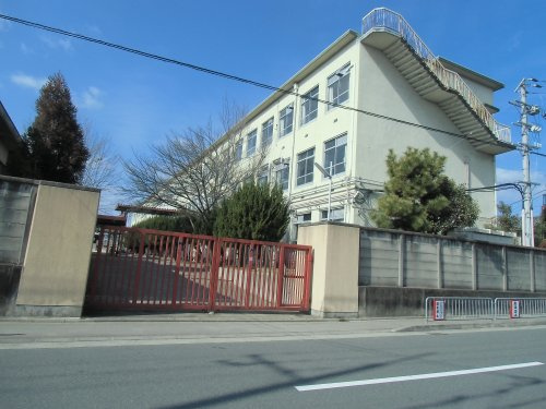 【小学校】京都市立翔鸞小学校まで423ｍ