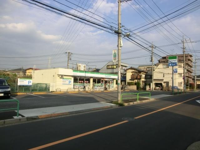 【コンビニエンスストア】ファミリーマート西大泉四丁目店まで1250ｍ