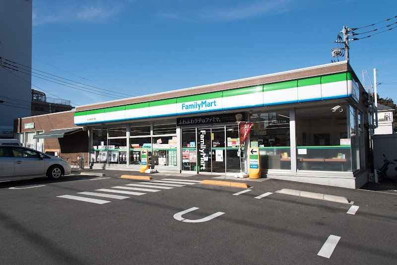 【コンビニエンスストア】ファミリーマート　花小金井四丁目店まで1760ｍ