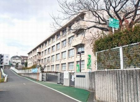 【中学校】厚木市立　依知中学校まで1361ｍ